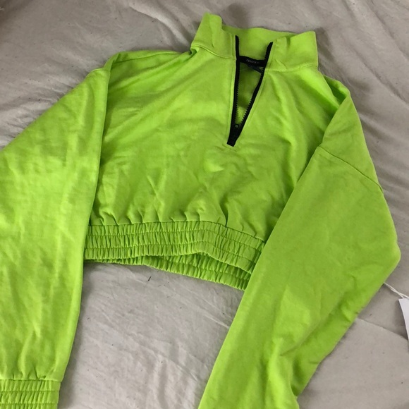 NWT Forever 21 cropped half zip - Picture 1 of 4